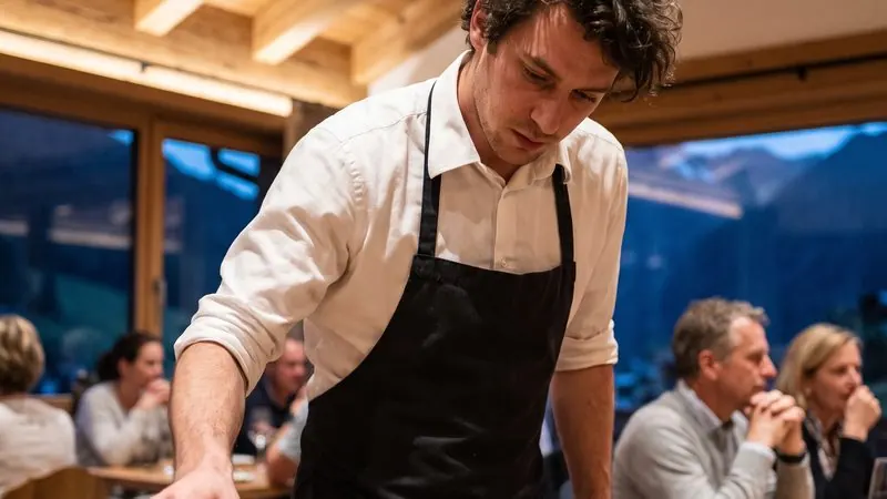 Commis de Rang / pomocná čašníčka